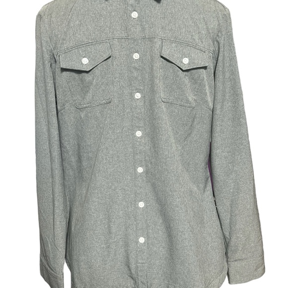 Duluth Trading, Size Medium, Grey, Long Sleeve Button Down. K29 - Picture 3 of 11